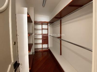 Apartamento de 3 alcobas en arriendo en Vizcaya, Medellín, 160 m² · foto 13 de 19