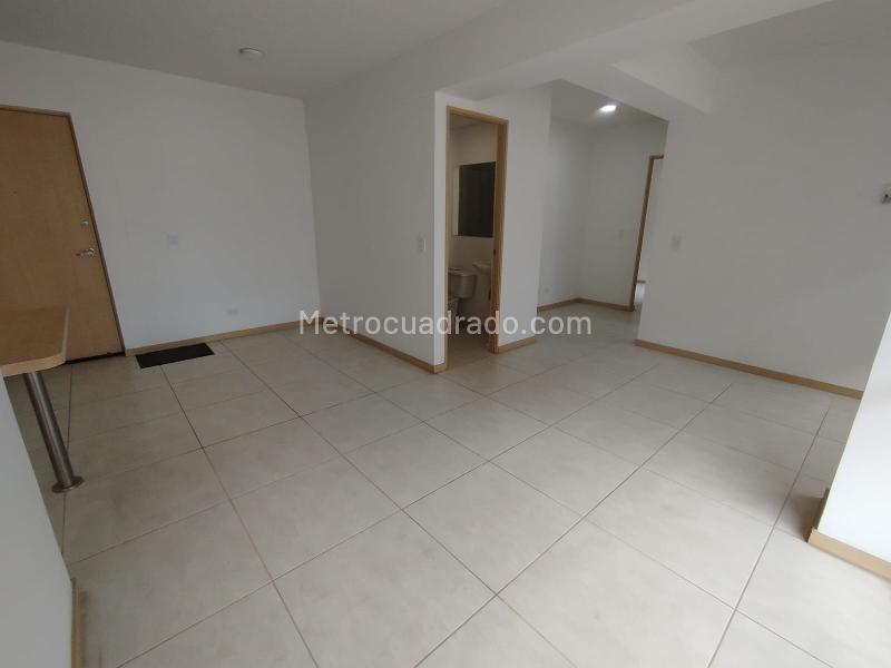 2BR Apartment in Itagui (64 m²) - 4