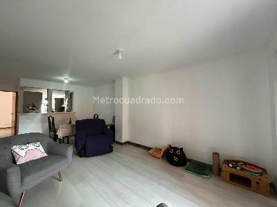 Apartamento de 3 alcobas en venta en Laureles, Medellín, 141 m² · foto 2 de 20