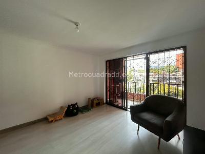 Apartamento de 3 alcobas en venta en Laureles, Medellín, 141 m² · foto 3 de 20
