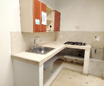 Casa de 5 alcobas en arriendo en El Nogal- Los Almendros, Medellín, 225 m² · foto 8 de 20