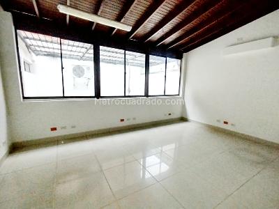 Casa de 5 alcobas en arriendo en El Nogal- Los Almendros, Medellín, 225 m² · foto 11 de 20