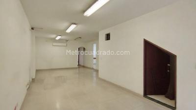 Casa de 5 alcobas en arriendo en El Nogal- Los Almendros, Medellín, 225 m² · foto 12 de 20