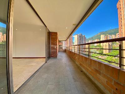 Apartamento en arriendo en El Tesoro, Medellín · foto 7 de 20