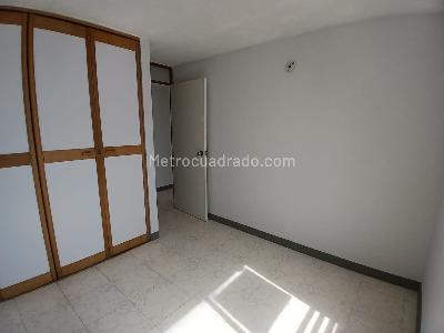 Apartamento de 3 alcobas en arriendo en La Almeria, Medellín, 60 m² · foto 10 de 15