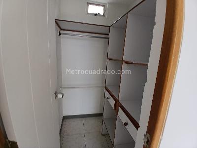 Apartamento de 3 alcobas en arriendo en La Almeria, Medellín, 60 m² · foto 13 de 15