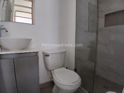 Apartamento de 3 alcobas en arriendo en La Almeria, Medellín, 60 m² · foto 14 de 15