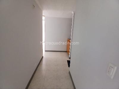 Apartamento de 3 alcobas en arriendo en La Almeria, Medellín, 60 m² · foto 5 de 15