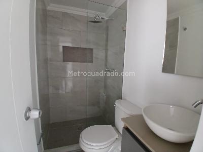 Apartamento de 3 alcobas en arriendo en La Almeria, Medellín, 60 m² · foto 6 de 15