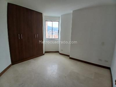 Apartamento de 4 alcobas en arriendo en Laureles, Medellín, 104 m² · foto 6 de 18