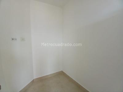 Apartamento de 4 alcobas en arriendo en Laureles, Medellín, 104 m² · foto 8 de 18