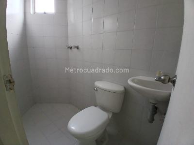 Apartamento de 4 alcobas en arriendo en Laureles, Medellín, 104 m² · foto 10 de 18