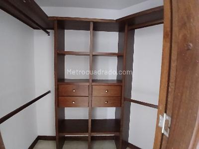 Apartamento de 4 alcobas en arriendo en Laureles, Medellín, 104 m² · foto 15 de 18