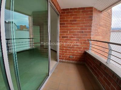 Apartamento de 4 alcobas en arriendo en Laureles, Medellín, 104 m² · foto 18 de 18