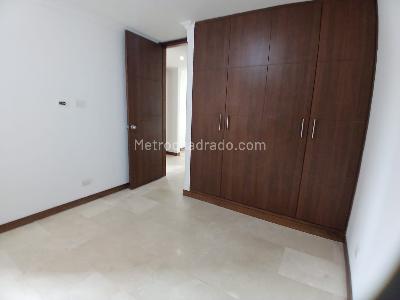 Apartamento de 4 alcobas en arriendo en Laureles, Medellín, 104 m² · foto 7 de 18