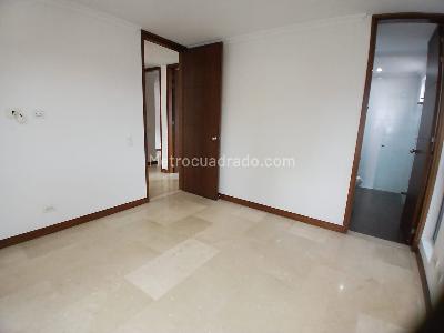 Apartamento de 4 alcobas en arriendo en Laureles, Medellín, 104 m² · foto 14 de 18