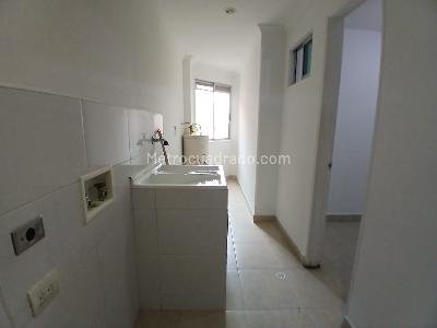 Apartamento de 4 alcobas en arriendo en Laureles, Medellín, 104 m² · foto 17 de 18