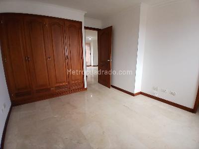 Apartamento de 4 alcobas en arriendo en Laureles, Medellín, 180 m² · foto 7 de 20