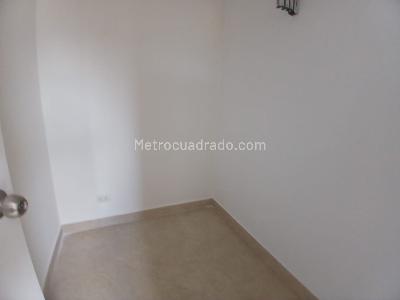 Apartamento de 4 alcobas en arriendo en Laureles, Medellín, 180 m² · foto 9 de 20