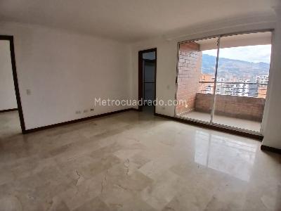 Apartamento de 4 alcobas en arriendo en Laureles, Medellín, 180 m² · foto 15 de 20