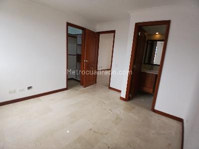 Apartamento de 4 alcobas en arriendo en Laureles, Medellín, 180 m² · foto 16 de 20