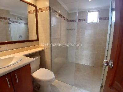 Apartamento de 4 alcobas en arriendo en Laureles, Medellín, 180 m² · foto 18 de 20