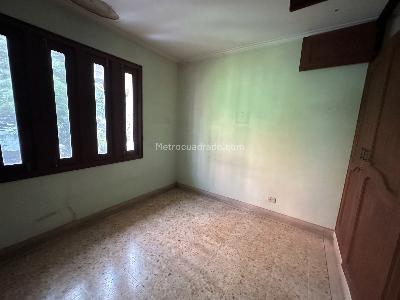 Casa de 5 alcobas en arriendo en Zuñiga, Envigado, 400 m² · foto 6 de 12