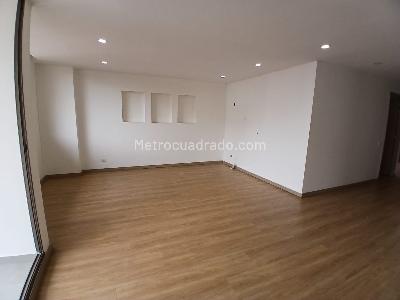Apartamento de 4 alcobas en arriendo en Conquistadores, Medellín, 121 m² · foto 4 de 19