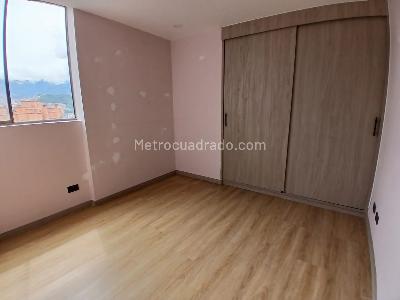 Apartamento de 4 alcobas en arriendo en Conquistadores, Medellín, 121 m² · foto 7 de 19