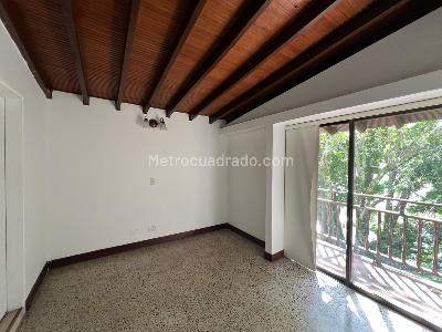 Apartamento en arriendo en Los Colores, Medellín · foto 12 de 16