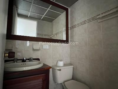 Apartamento en arriendo en Los Colores, Medellín · foto 14 de 16