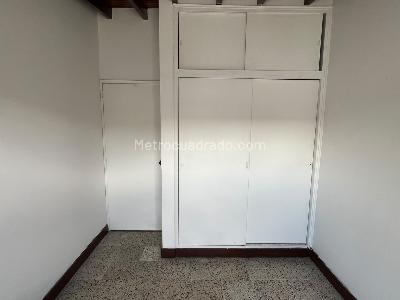 Apartamento en arriendo en Los Colores, Medellín · foto 8 de 16