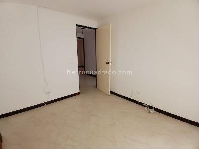 Apartamento de 3 alcobas en arriendo en Conquistadores, Medellín, 90 m² · foto 10 de 18