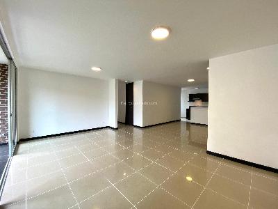 Apartamento de 3 alcobas en arriendo en Las Santas, Medellín, 145 m² · foto 2 de 20