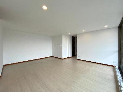 Apartamento en arriendo en Los Balsos, Medellín · foto 3 de 17