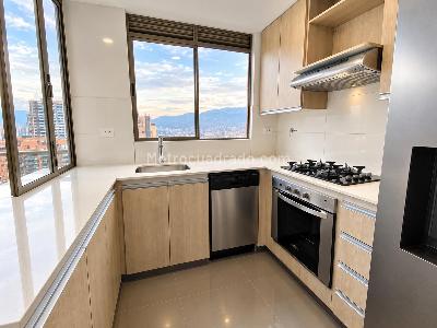 Apartamento en arriendo en Los Balsos, Medellín · foto 4 de 17