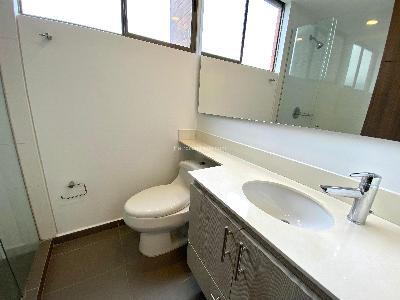 Apartamento en arriendo en Los Balsos, Medellín · foto 7 de 17