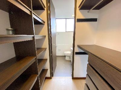 Apartamento en arriendo en Los Balsos, Medellín · foto 11 de 17