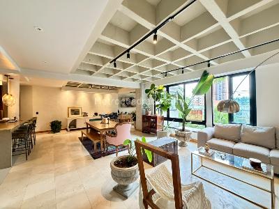 Apartamento de 3 alcobas en arriendo en Los Balsos, Medellín, 170 m² · foto 2 de 15
