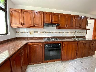 Apartamento de 3 alcobas en arriendo en La Frontera M, Medellín, 145 m² · foto 8 de 20