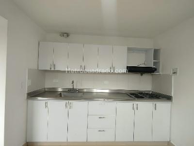 Apartamento de 2 alcobas en arriendo en Centro Med, Medellín, 60 m² · foto 2 de 12