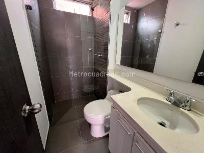 Apartamento de 3 alcobas en arriendo en San German, Medellín, 90 m² · foto 14 de 17