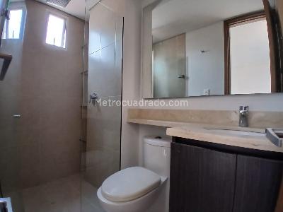 Apartamento de 3 alcobas en arriendo en Laureles, Medellín, 90 m² · foto 10 de 15