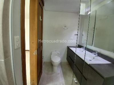 Apartamento de 3 alcobas en arriendo en Laureles, Medellín, 90 m² · foto 14 de 15