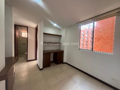 Apartamento en arriendo en Castropol, Medellín · foto 10 de 20