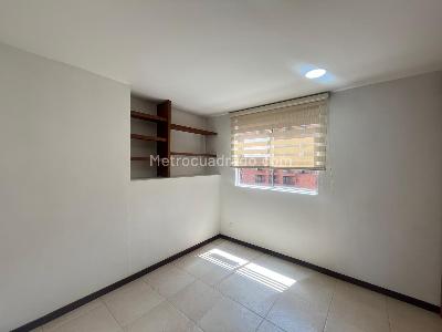 Apartamento en arriendo en Castropol, Medellín · foto 11 de 20