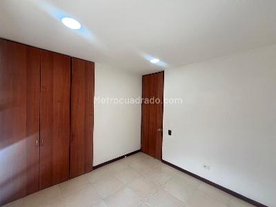 Apartamento en arriendo en Castropol, Medellín · foto 12 de 20