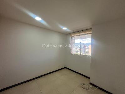 Apartamento en arriendo en Castropol, Medellín · foto 14 de 20