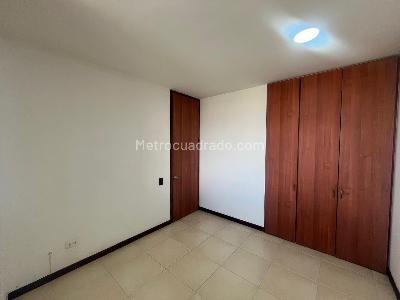Apartamento en arriendo en Castropol, Medellín · foto 16 de 20