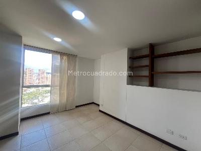 Apartamento en arriendo en Castropol, Medellín · foto 18 de 20